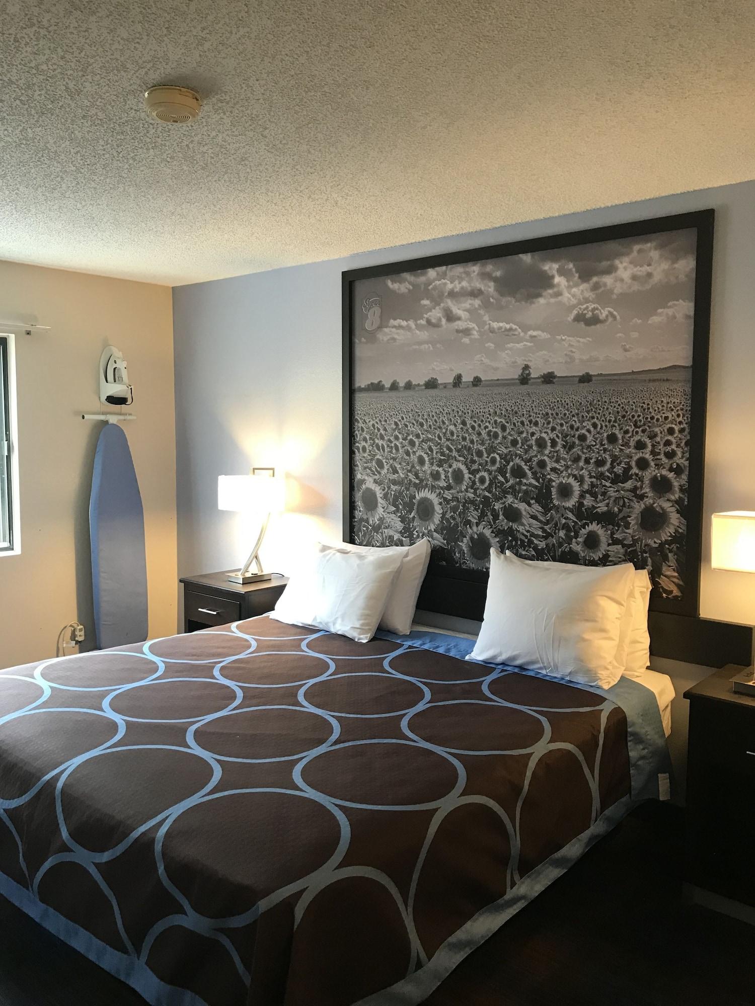 Super 8 By Wyndham Lenexa Overland Park Area/Mall Area Buitenkant foto