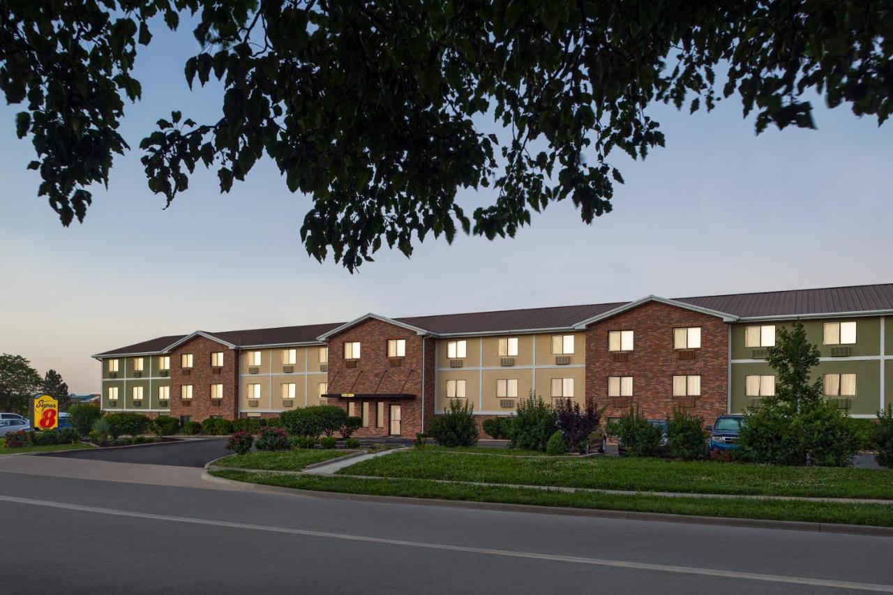 Super 8 By Wyndham Lenexa Overland Park Area/Mall Area Buitenkant foto