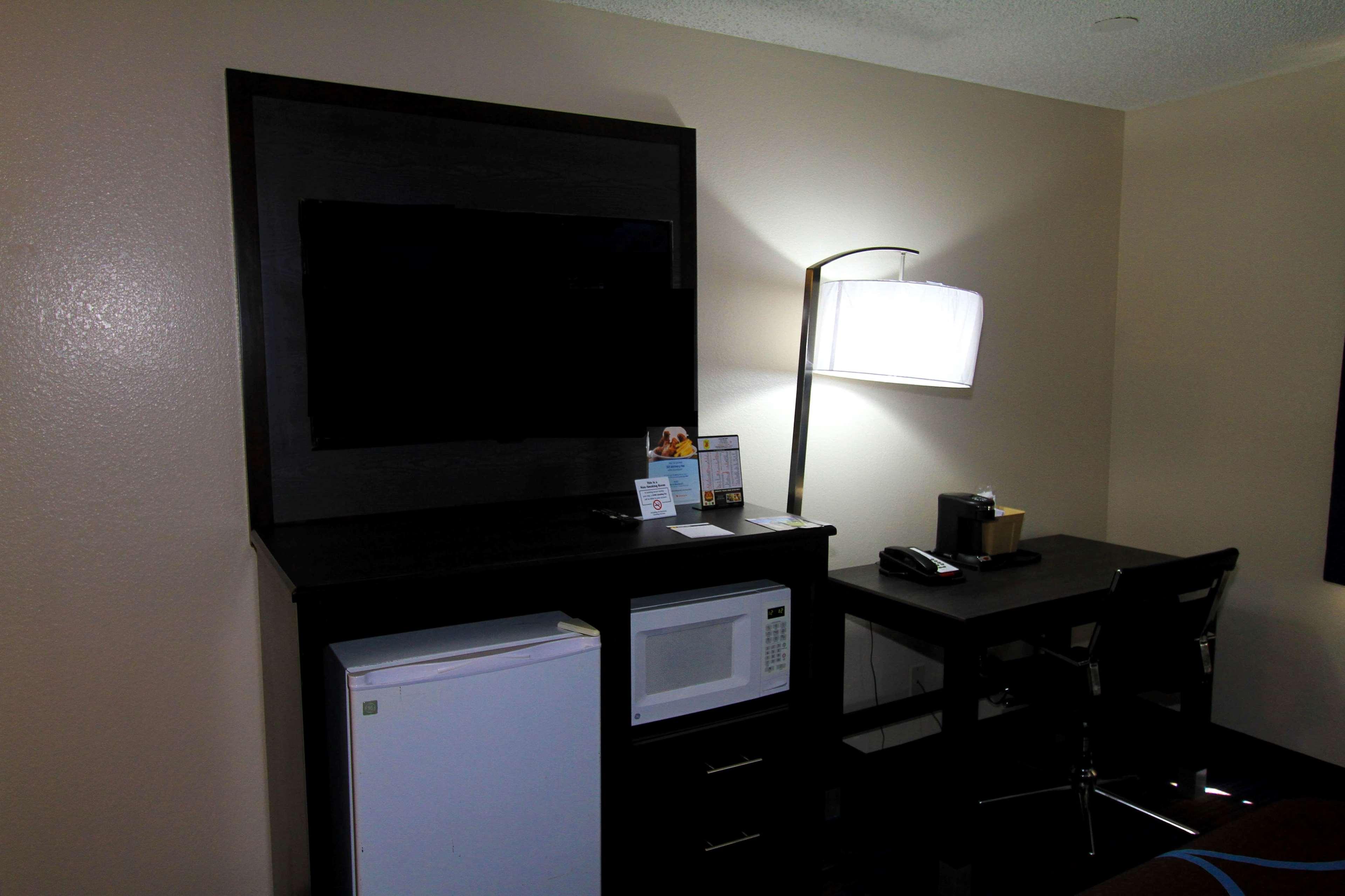 Super 8 By Wyndham Lenexa Overland Park Area/Mall Area Buitenkant foto