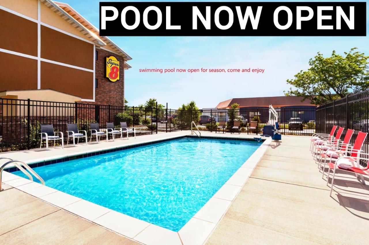 Super 8 By Wyndham Lenexa Overland Park Area/Mall Area Buitenkant foto